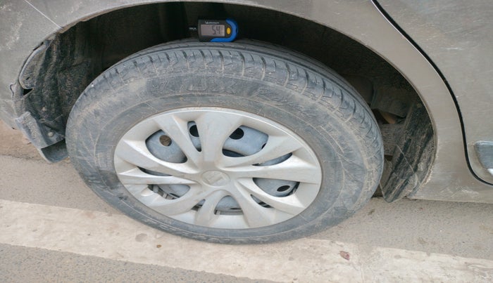 2023 Maruti Swift VXI CNG, Petrol, Manual, 18,002 km, tyre