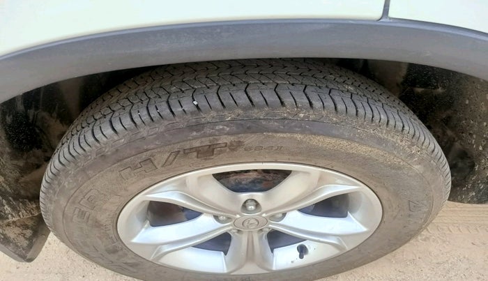 2019 Tata Harrier XZ 2.0L, Diesel, Manual, 74,789 km, tyre