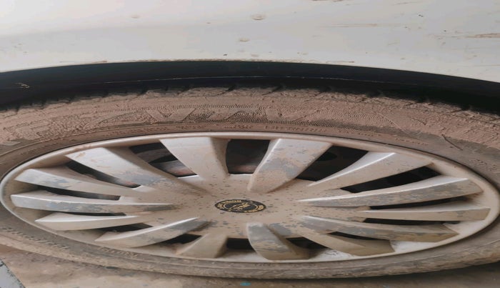 2010 Tata Manza AURA ABS SAFIRE, Petrol, Manual, 1,07,251 km, tyre