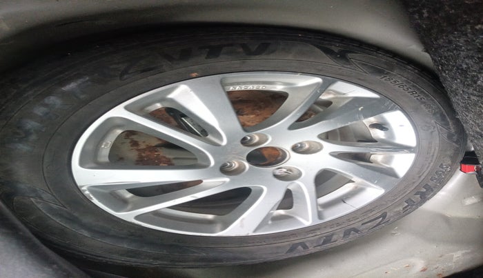 2013 Maruti Swift ZDI, Diesel, Manual, 83,056 km, tyre