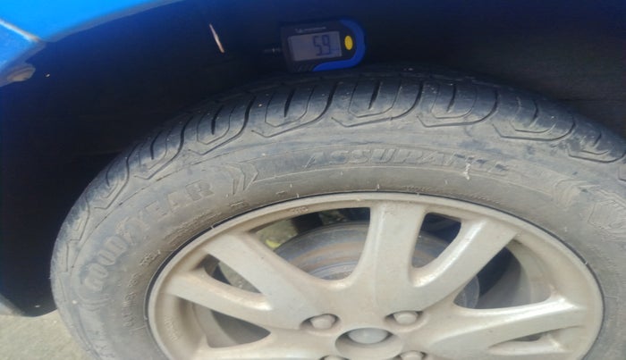 2012 Honda Brio V AT, Petrol, Automatic, 38,841 km, tyre