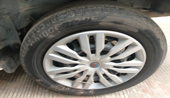 2023 Honda Amaze 1.2L I-VTEC S, Petrol, Manual, 62,733 km, tyre