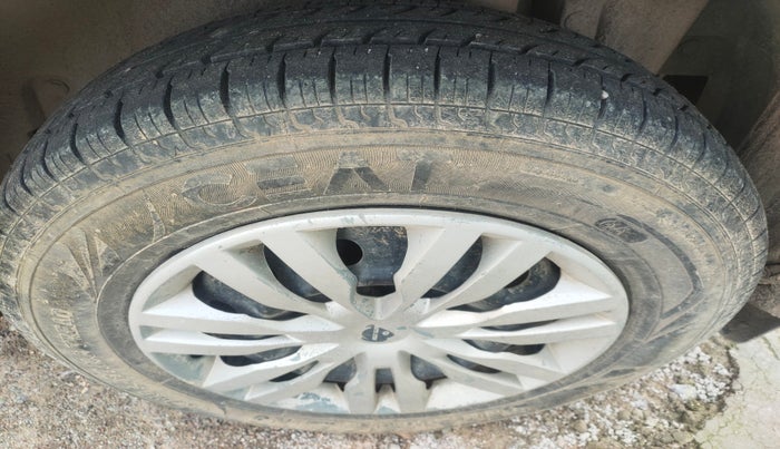 2012 Maruti Swift VDI, Diesel, Manual, 1,35,282 km, tyre