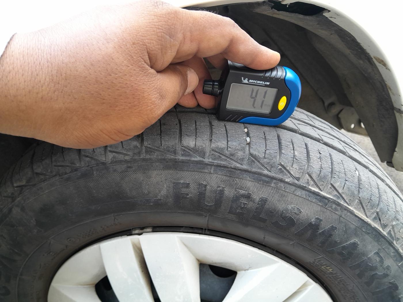 2020 Maruti Alto LXI, Petrol, Manual, 32,300 km, tyre