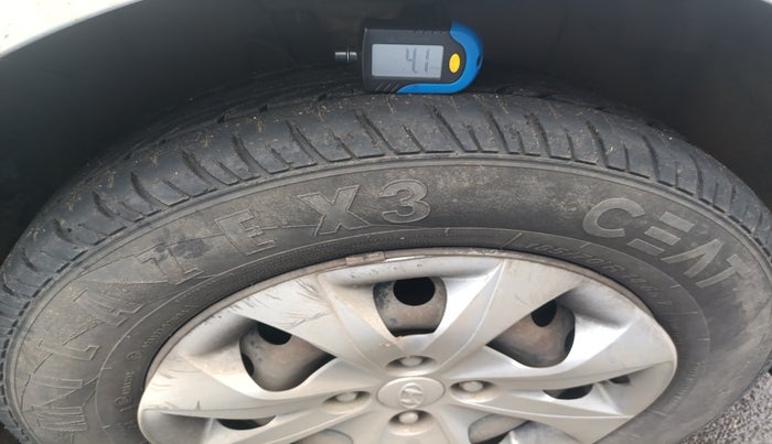 2017 Hyundai Elite i20 MAGNA 1.2, Petrol, Manual, 63,814 km, tyre