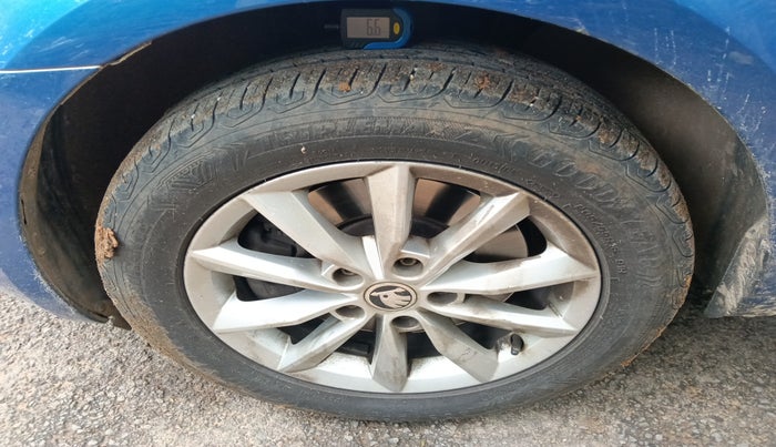 2015 Skoda Octavia ELEGANCE 1.8 TSI AT, Petrol, Automatic, 58,476 km, tyre