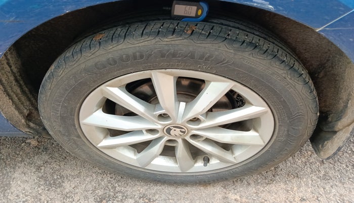 2015 Skoda Octavia ELEGANCE 1.8 TSI AT, Petrol, Automatic, 58,476 km, tyre