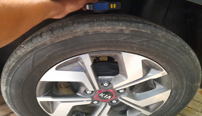 2020 KIA SONET GTX PLUS 1.5 AT, Diesel, Automatic, 87,960 km, tyre