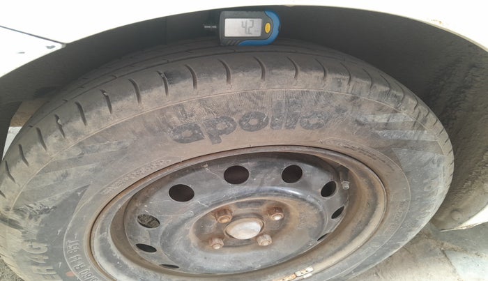 2010 Maruti Swift Dzire VDI, Diesel, Manual, 1,64,006 km, tyre
