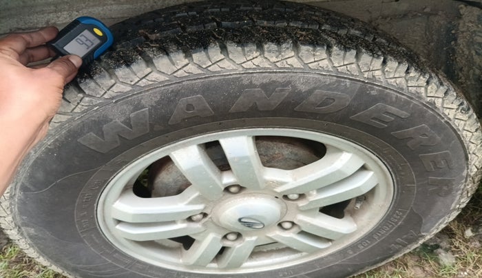 2013 Mahindra Scorpio VLX 2WD AIRBAG, Diesel, Manual, 2,36,224 km, tyre