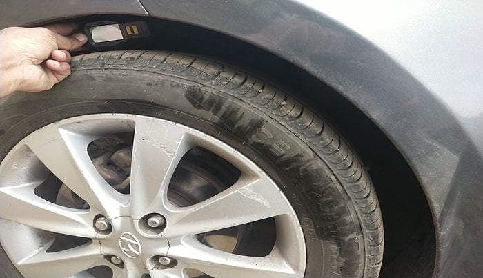 2011 Hyundai Verna FLUIDIC 1.6 VTVT SX, Petrol, Manual, 1,66,660 km, tyre