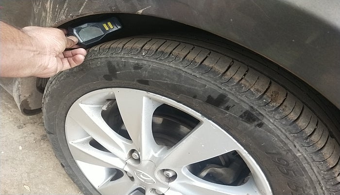 2011 Hyundai Verna FLUIDIC 1.6 VTVT SX, Petrol, Manual, 1,66,660 km, tyre