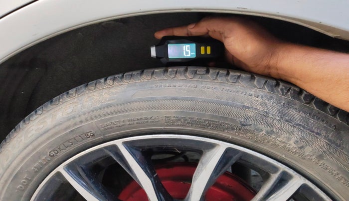 2014 Maruti Swift Dzire VDI, Diesel, Manual, 1,37,133 km, tyre