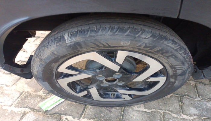 2021 Nissan MAGNITE XV MT, Petrol, Manual, 37,676 km, tyre