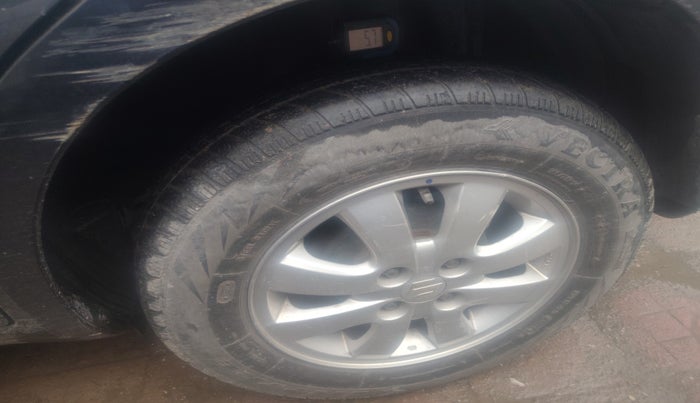 2014 Maruti Ritz ZXI, Petrol, Manual, 48,588 km, tyre