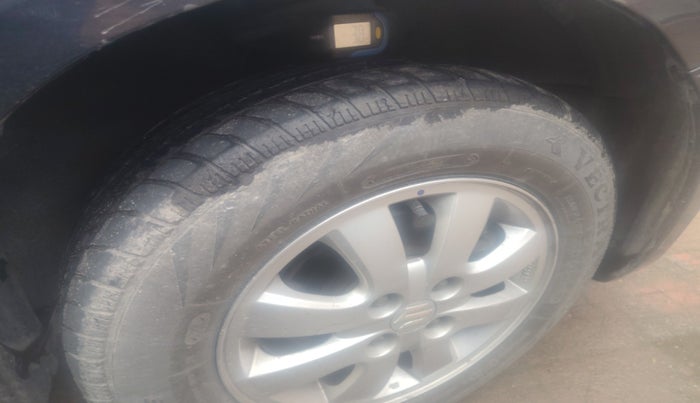 2014 Maruti Ritz ZXI, Petrol, Manual, 48,588 km, tyre