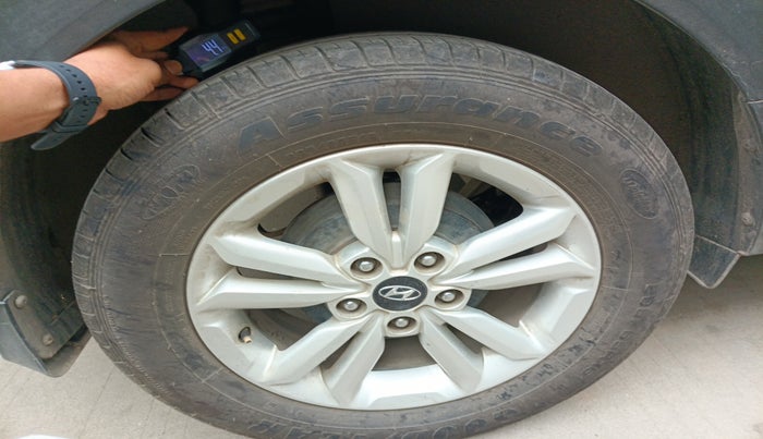 2016 Hyundai Creta SX PLUS 1.6 PETROL, Petrol, Manual, 93,816 km, tyre