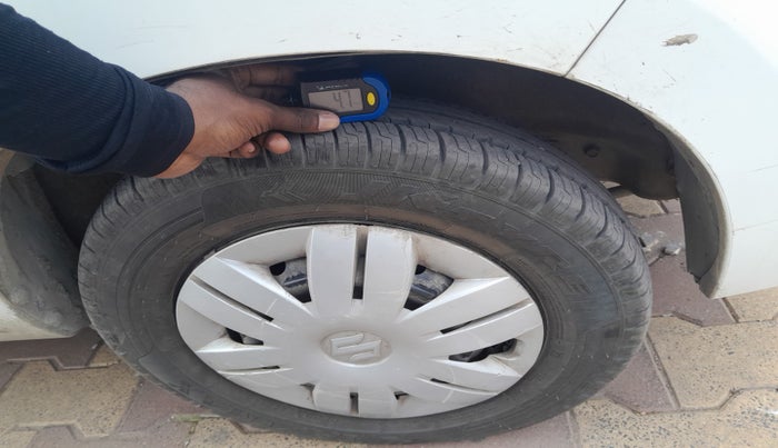 2018 Maruti Alto 800 VXI, Petrol, Manual, 43,971 km, tyre