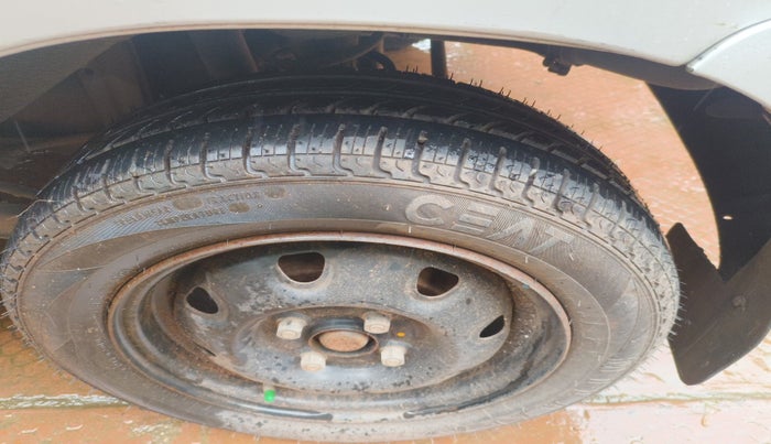 2010 Maruti Alto K10 VXI, Petrol, Manual, 36,145 km, tyre