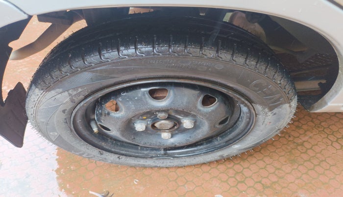 2010 Maruti Alto K10 VXI, Petrol, Manual, 36,145 km, tyre