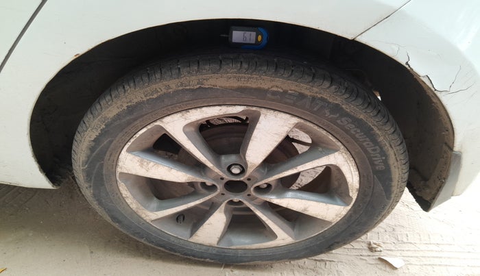 2016 Hyundai Elite i20 ASTA 1.4 CRDI (O), Diesel, Manual, 1,02,068 km, tyre