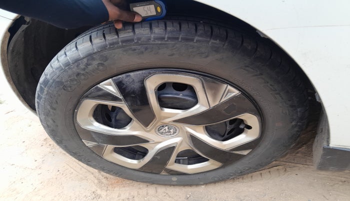 2022 Maruti Baleno DELTA PETROL 1.2, Petrol, Manual, 42,961 km, tyre