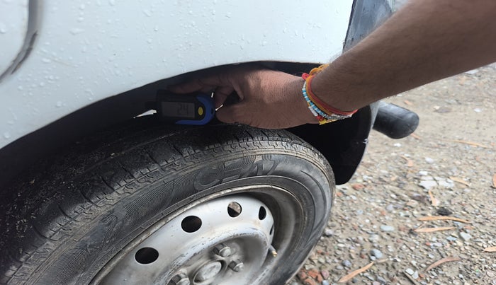 2018 Maruti Wagon R 1.0 LXI CNG, Petrol, Manual, 1,00,102 km, tyre