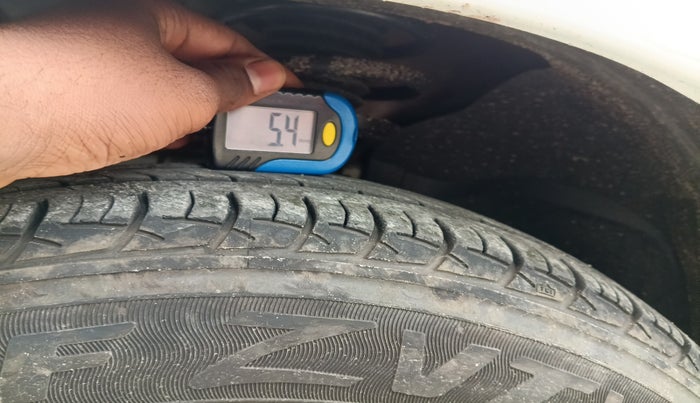 2014 Ford Figo TITANIUM 1.4 DIESEL, Diesel, Manual, 1,09,350 km, tyre