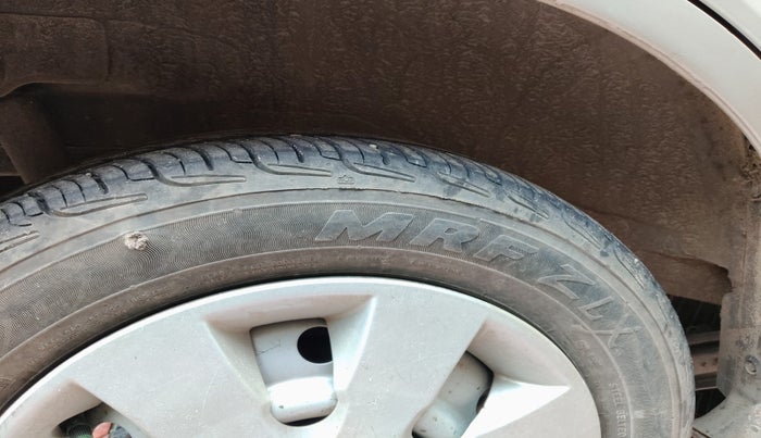 2010 Maruti Wagon R 1.0 LXI CNG, Petrol, Manual, 1,09,024 km, tyre