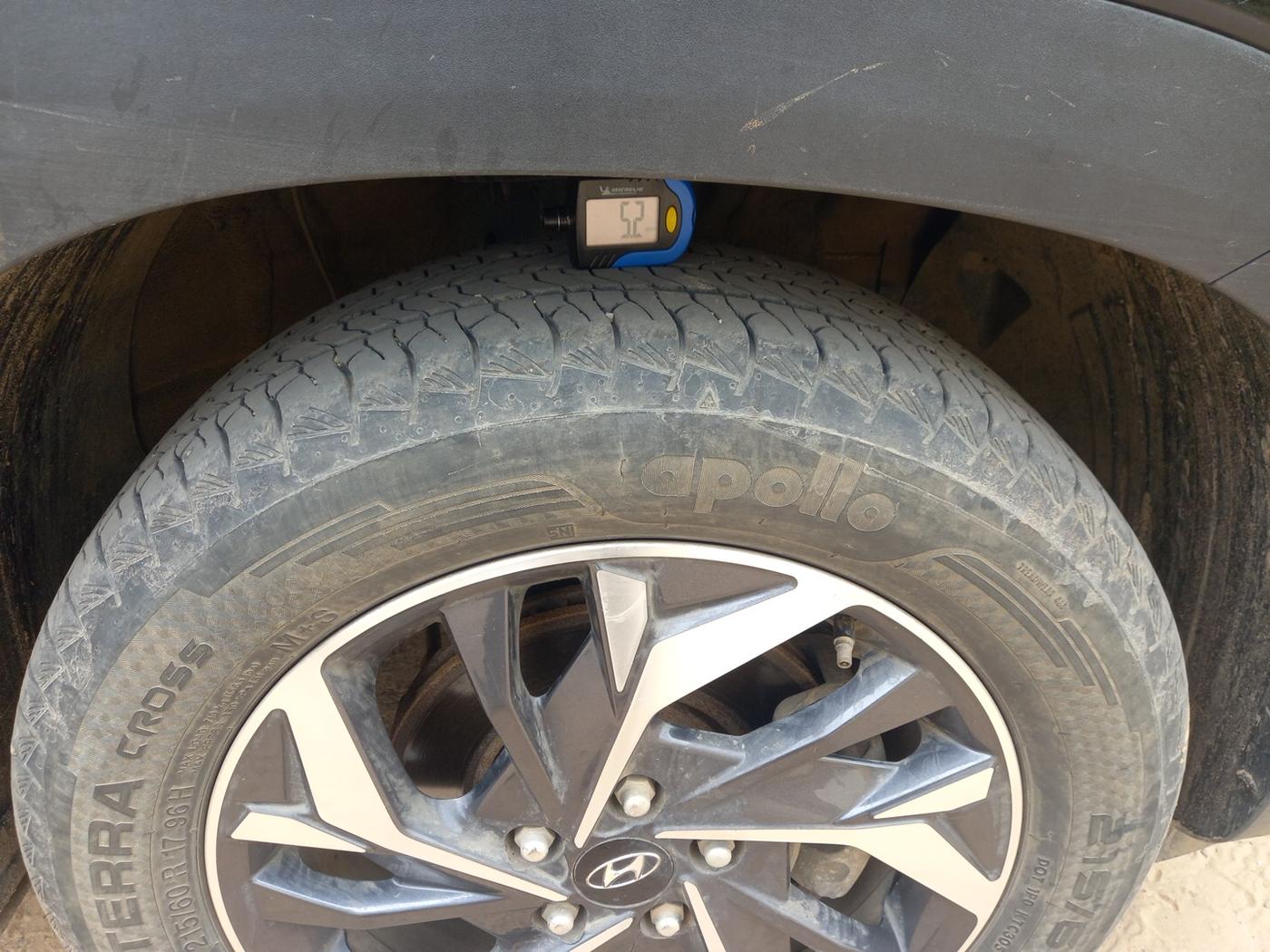 2023 Hyundai Creta E 1.5 PETROL, Petrol, Manual, 35,412 km, tyre