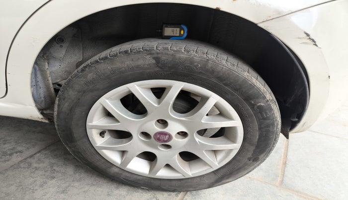 2014 Fiat Grand Punto EMOTION 1.3 90 HP, Diesel, Manual, 85,014 km, tyre