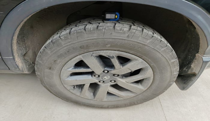 2020 Tata Harrier XZA PLUS 2.0L DARK EDITION, Diesel, Automatic, 1,00,477 km, tyre