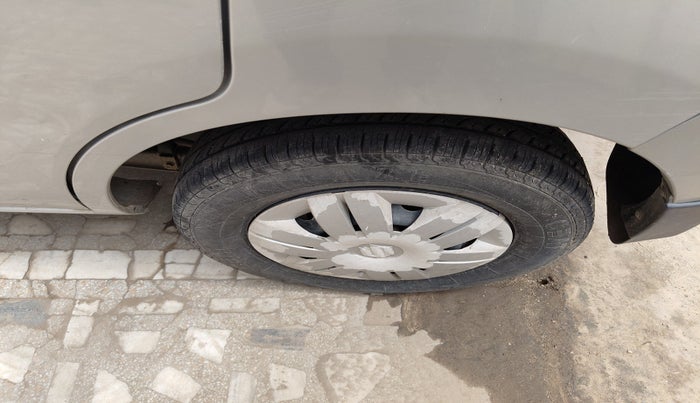 2013 Maruti Alto 800 LXI, Petrol, Manual, 23,079 km, tyre