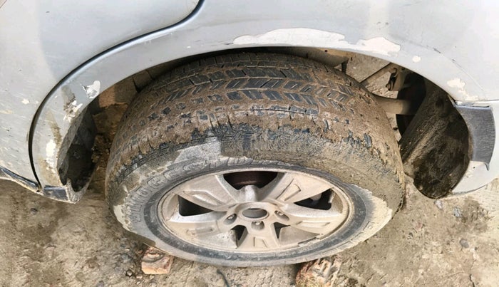 2015 Mahindra XUV500 W6, Diesel, Manual, 1,17,801 km, tyre