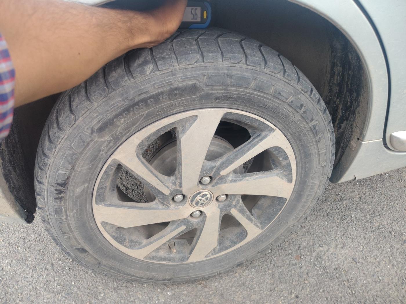 2023 Toyota Glanza V, Petrol, Manual, 78,627 km, tyre
