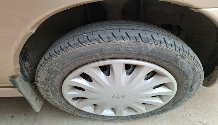 2010 Tata Indigo CS GLS, Petrol, Manual, 48,402 km, tyre