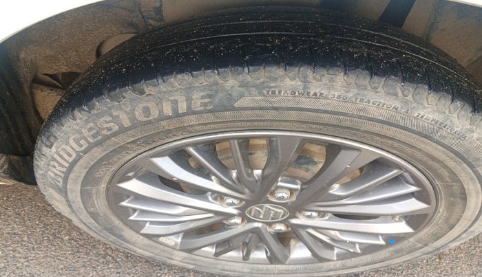 2020 Maruti Ertiga ZXI AT SHVS, Petrol, Automatic, 66,097 km, tyre