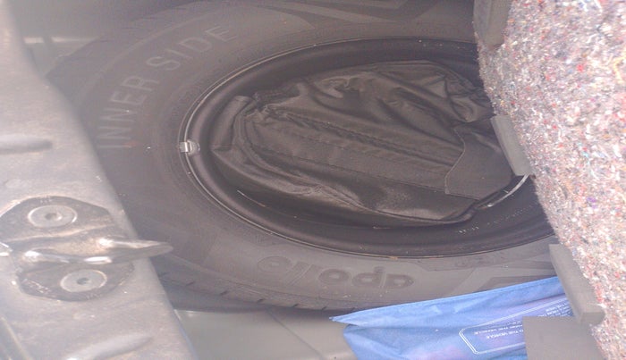 2024 Tata PUNCH ADVENTURE RHYTHM PACK MT, Petrol, Manual, 6,561 km, tyre
