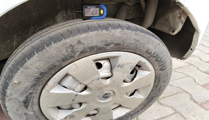 2017 Maruti Wagon R 1.0 LXI CNG, Petrol, Manual, 1,13,763 km, tyre