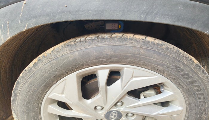 2022 Hyundai Creta SX 1.5 PETROL, Petrol, Manual, 39,371 km, tyre