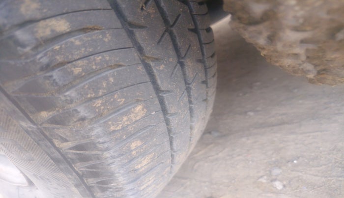 2014 Maruti Ritz VDI, Diesel, Manual, 1,07,204 km, tyre