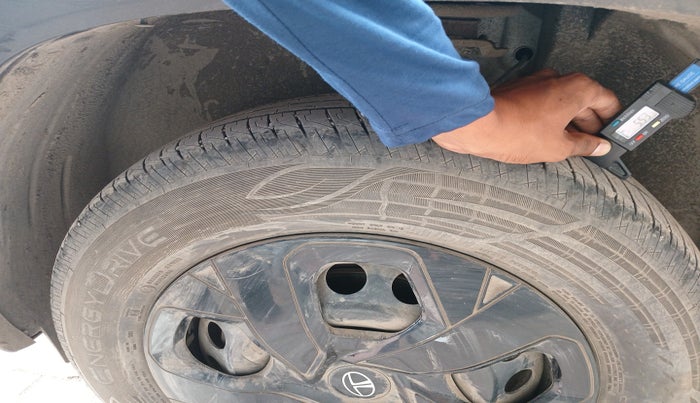 2024 Tata PUNCH ADVENTURE RHYTHM CNG MT, Petrol, Manual, 28,684 km, tyre
