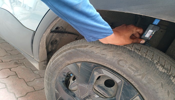 2024 Tata PUNCH ADVENTURE RHYTHM CNG MT, Petrol, Manual, 28,684 km, tyre