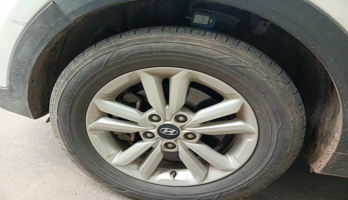2016 Hyundai Creta SX PLUS 1.6 PETROL, Petrol, Manual, 96,713 km, tyre