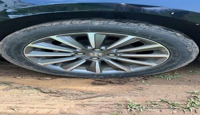 2021 Maruti Ciaz ALPHA 1.5 SHVS PETROL, Petrol, Manual, 22,119 km, tyre
