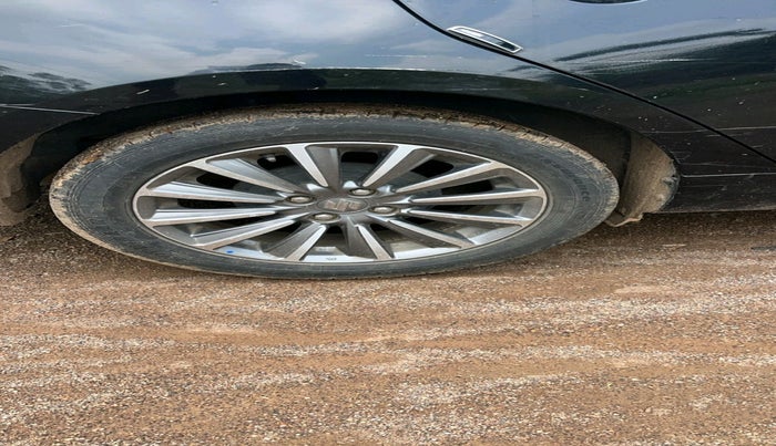 2021 Maruti Ciaz ALPHA 1.5 SHVS PETROL, Petrol, Manual, 22,119 km, tyre