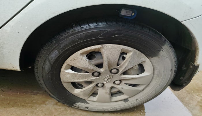 2012 Hyundai i10 MAGNA 1.1, Petrol, Manual, 76,495 km, tyre