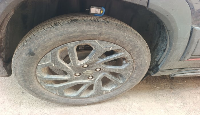 2023 Maruti FRONX DELTA PLUS 1.2L AGS, Petrol, Automatic, 13,871 km, tyre