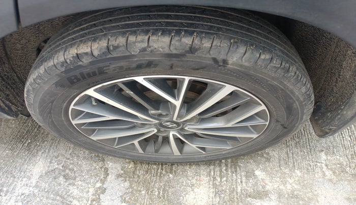 2021 Hyundai Tucson GLS 2WD AT DIESEL, Diesel, Automatic, 72,548 km, tyre