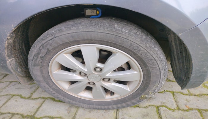 2013 Hyundai i20 SPORTZ 1.2, Petrol, Manual, 1,00,433 km, tyre